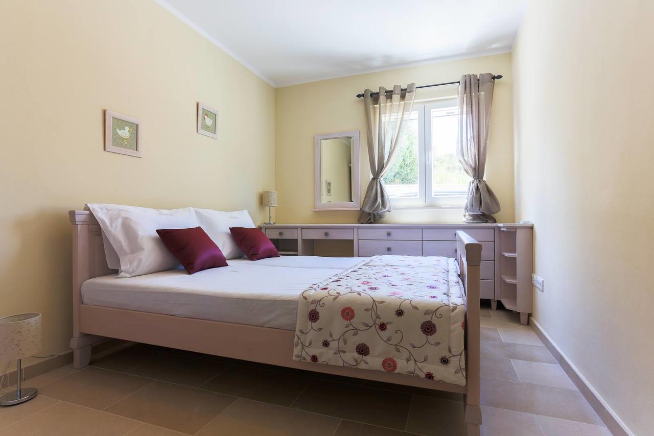 Villa Elena Sevid Kültér fotó